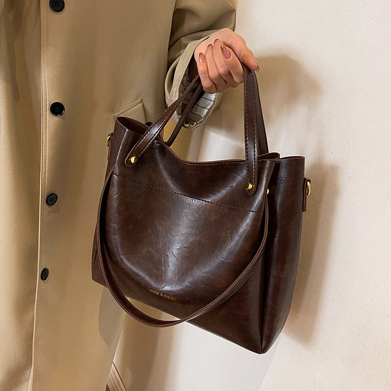 Daria | Elegante bolso con dos asas. Precio normal