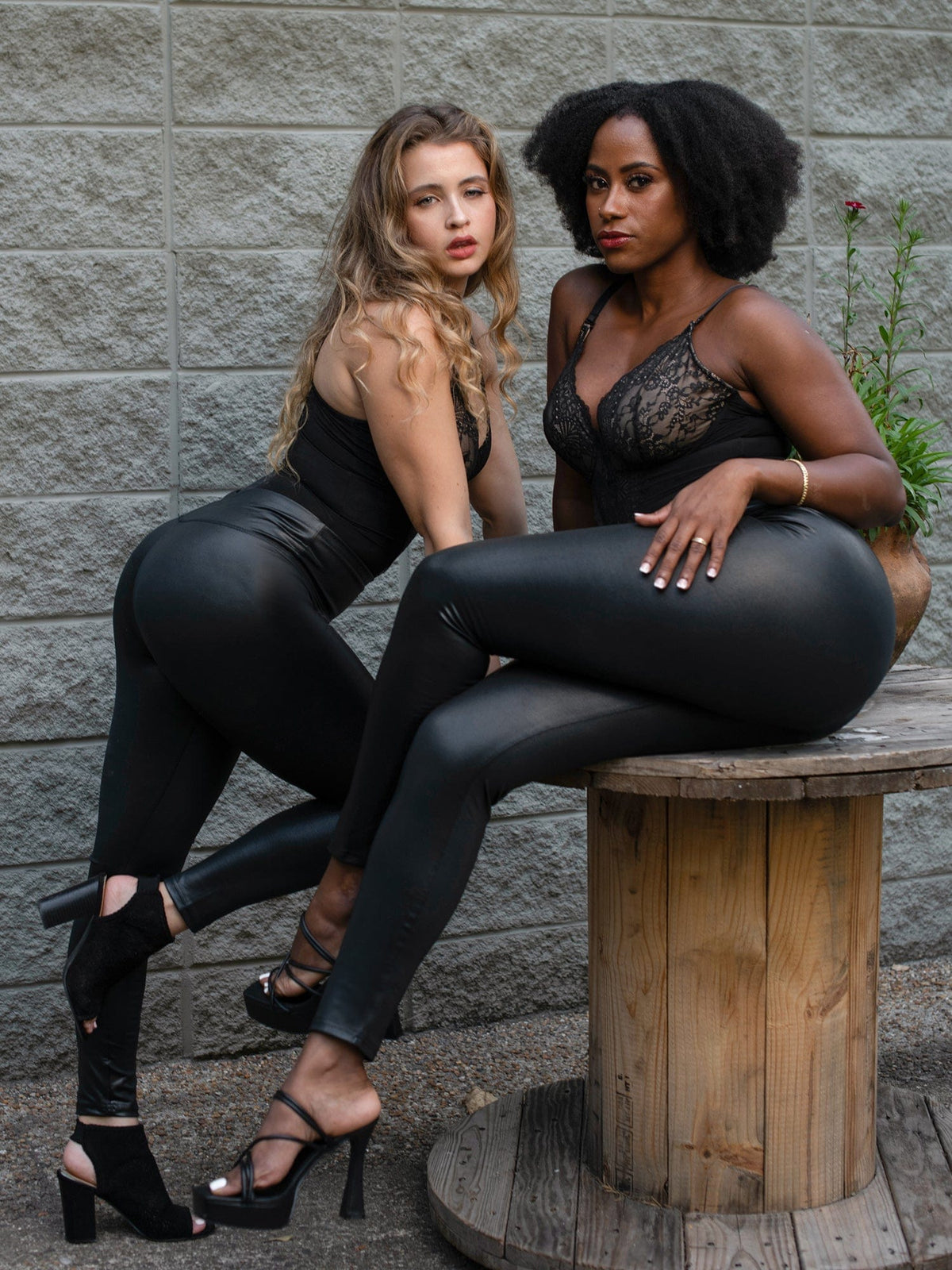 Elegant Lace Shaping Bodysuit